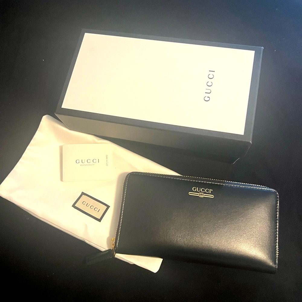Gucci women’s wallet